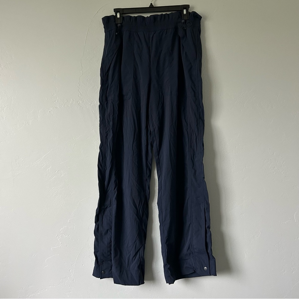 Athleta Trekkie High Rise Wide Leg Parachute Pants Navy Size 12 Outdoor Gorpcore